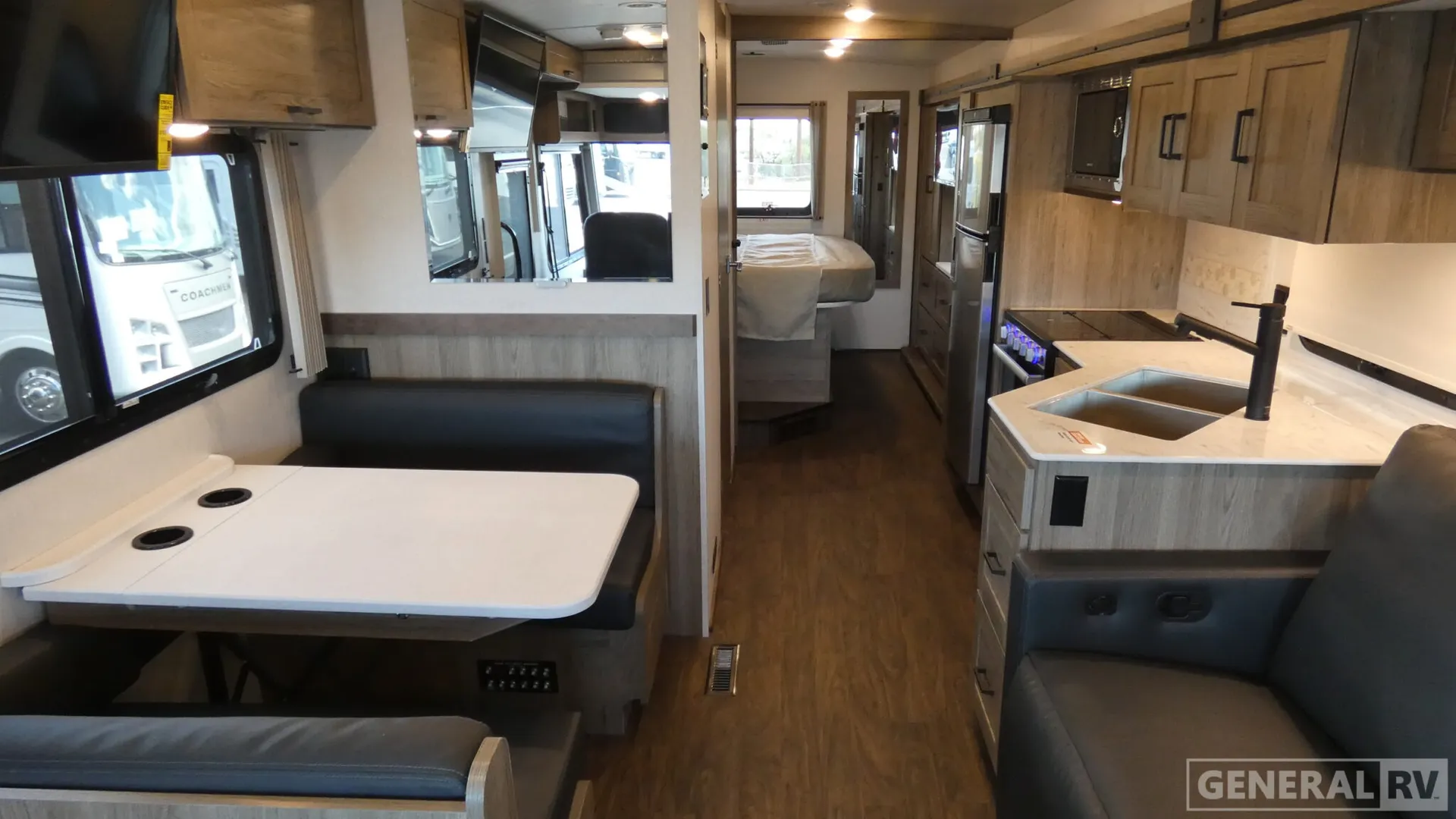 2026 Winnebago Vista 29V - Photo 3