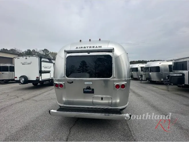 2026 Airstream Classic 33FB Twin - Photo 4