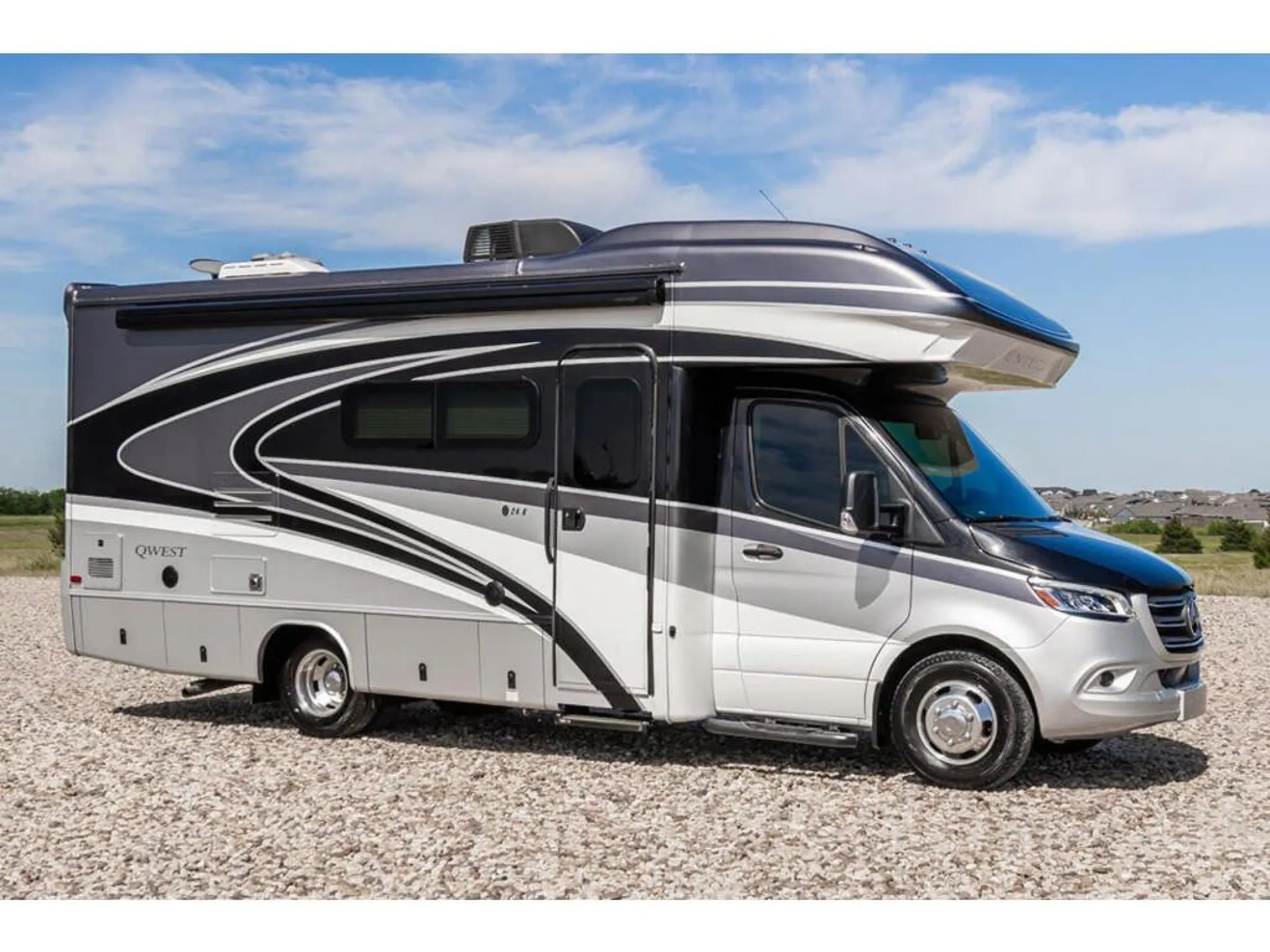 2024 Entegra Coach Qwest 24R - Photo 2