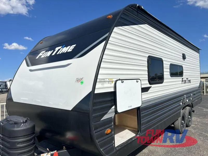 2026 CrossRoads RV Fun Time 195RB - Photo 3