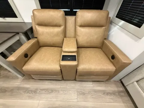 2026 Brinkley Model Z 3515, Photos photo 4