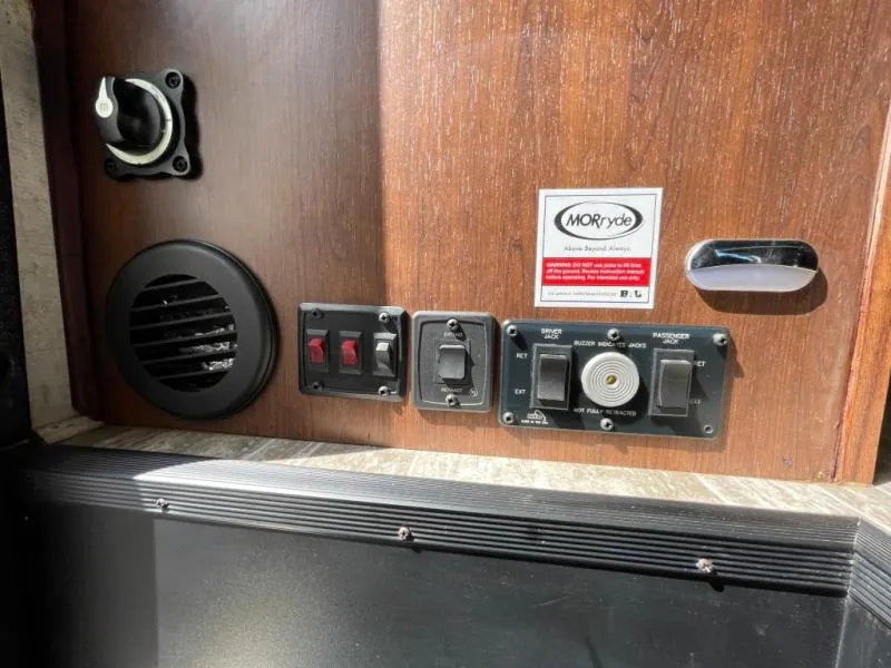 2018 Forest River RV Sunseeker MBS 2400R - Photo 3