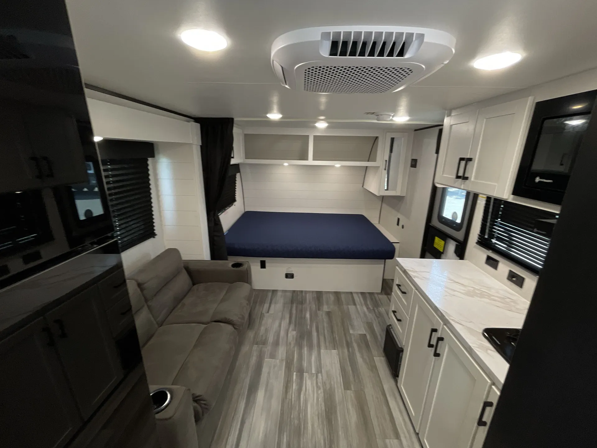 2026 Jayco Jay Flight SLX 160LKW — living area main
