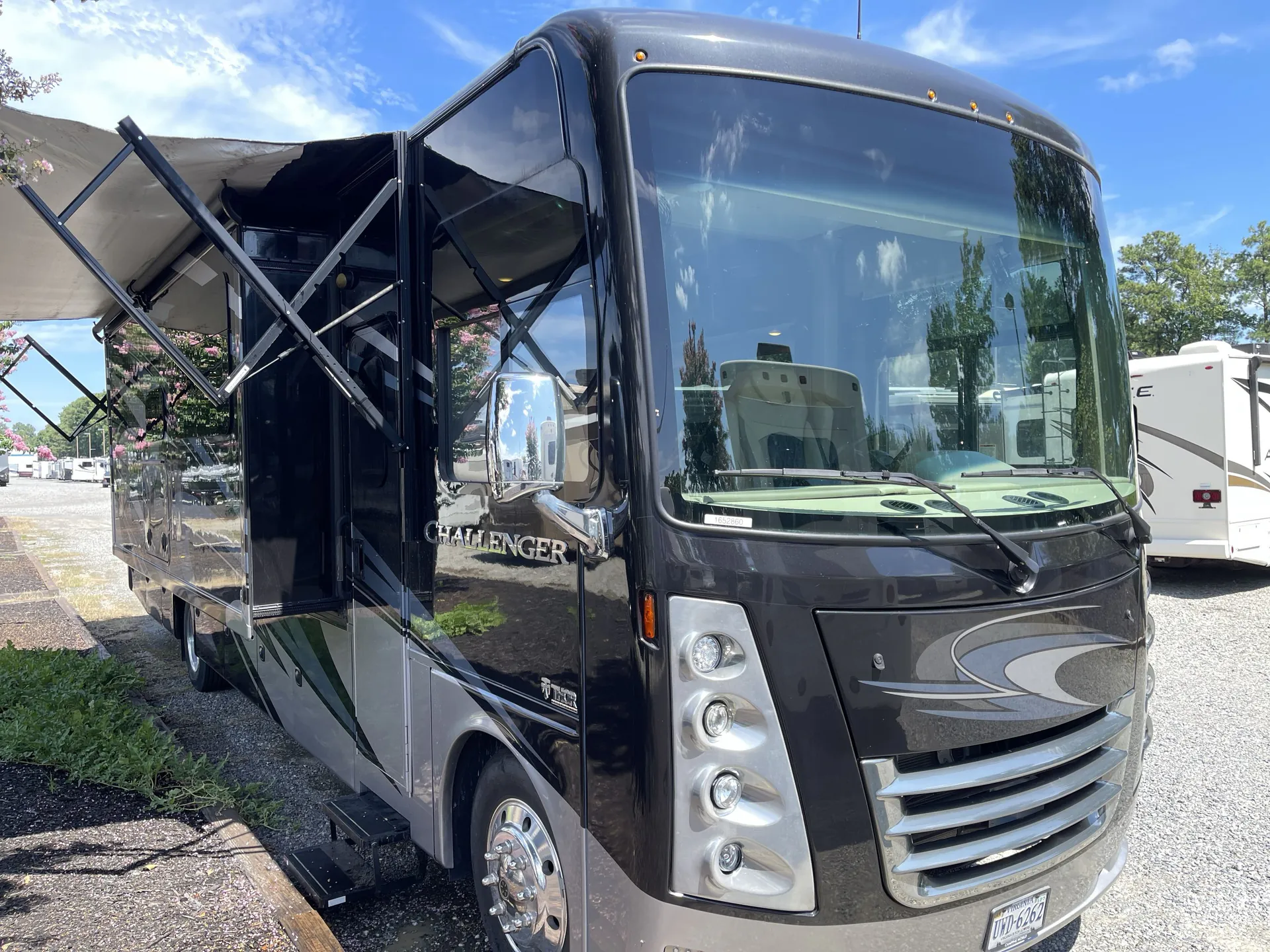 2020 Thor Motor Coach Challenger 37YT dealer photo 1 from Camping World