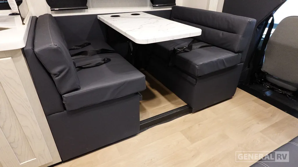 2027 NeXus RV Maximus 32MX, Photos photo 16