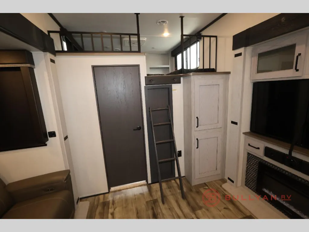 2024 Keystone Montana High Country 381TB, Photos photo 16