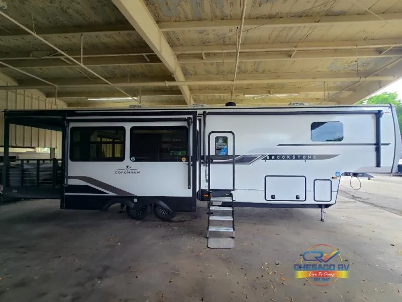 2025 Coachmen Brookstone 318RLL - Photo 3