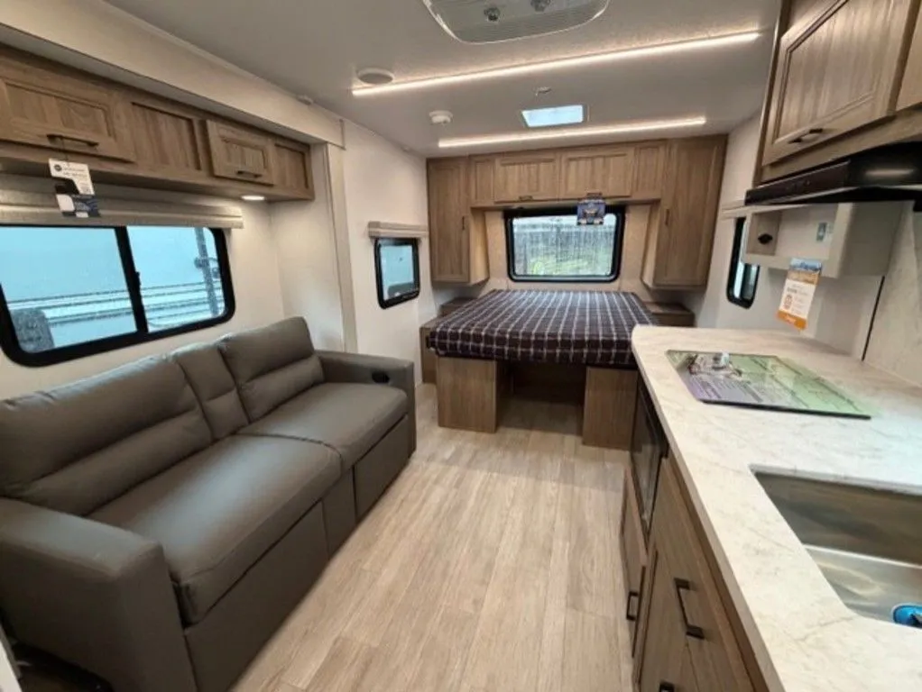 2026 Coachmen Freedom Express Ultra Lite 192RB W/SLIDE - Photo 3