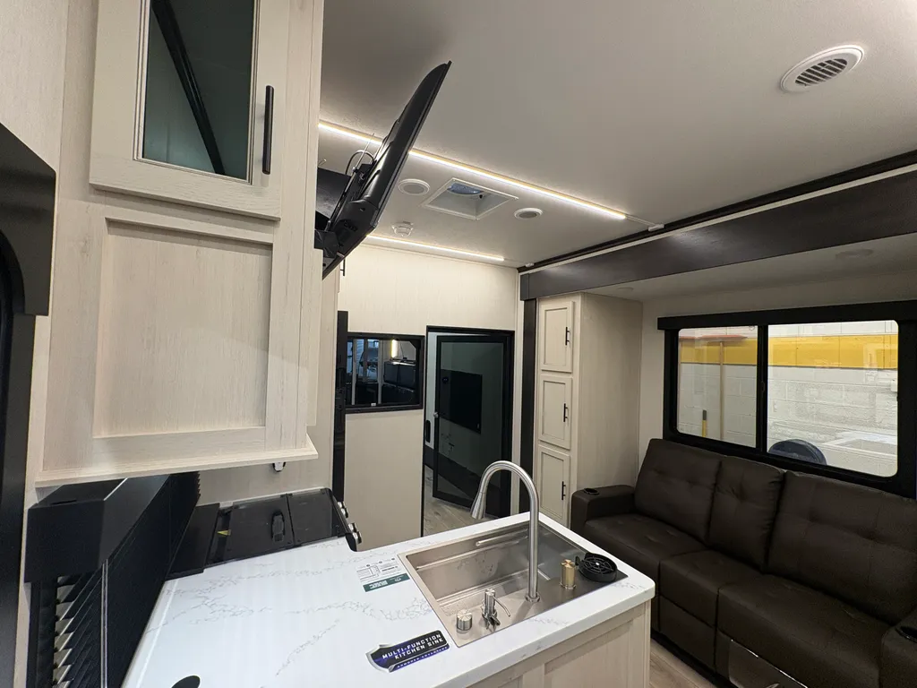 2026 Forest River Vengeance Rogue Armored 32L132, Photos photo 15