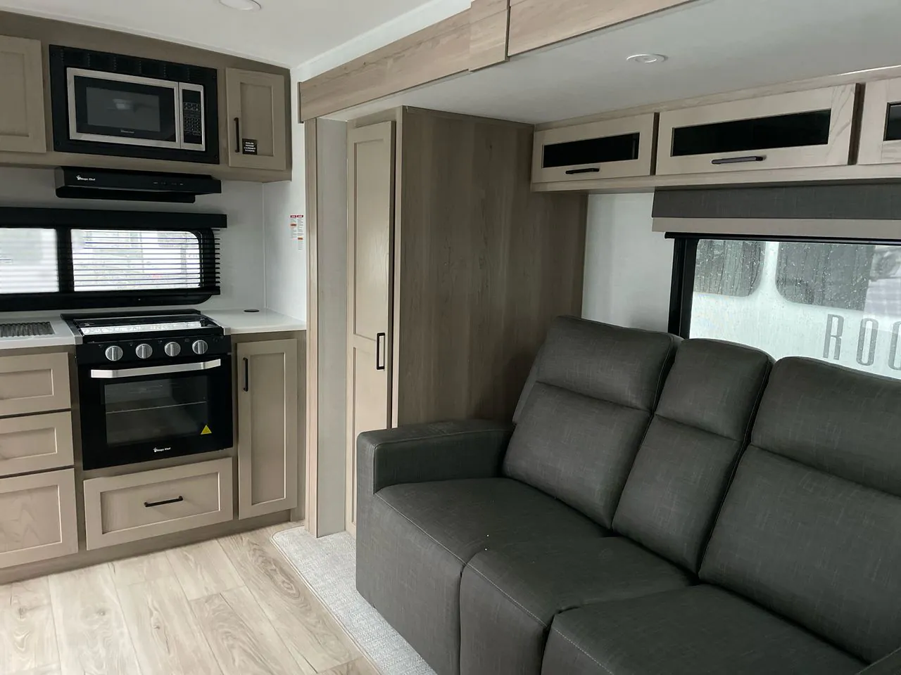 2026 Forest River Rockwood Mini Lite 2515S - Photo 3