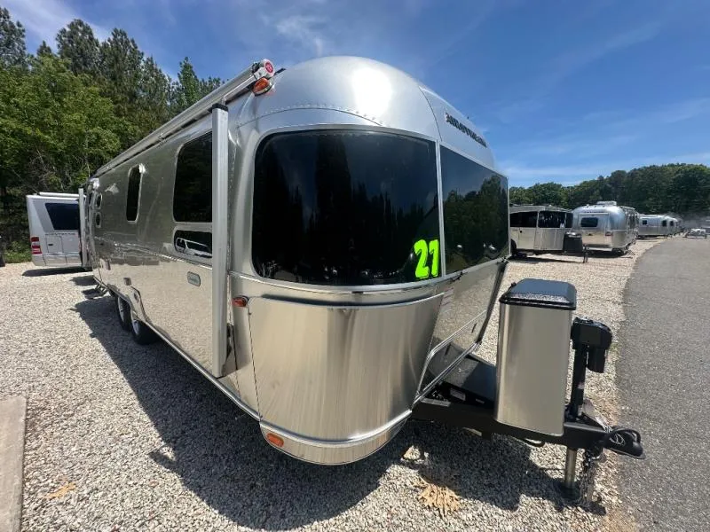 2026 Airstream Globetrotter 27FB - Photo 3