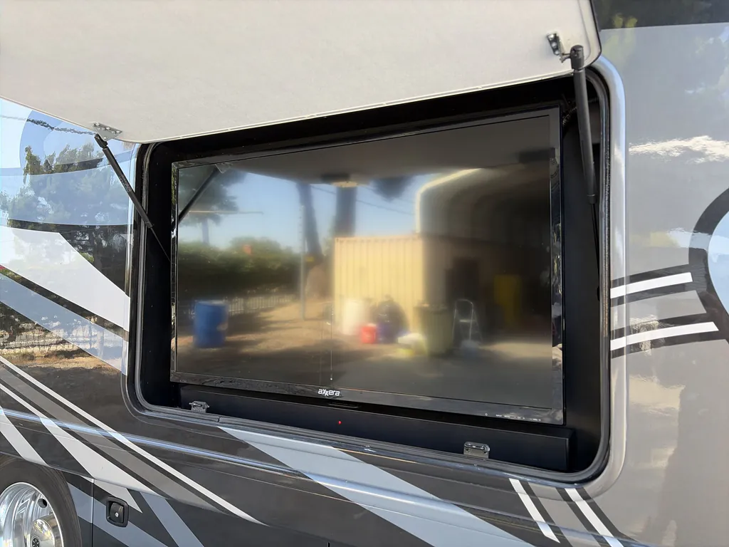 2020 Thor Motor Coach Challenger 35MQ, Photos photo 22