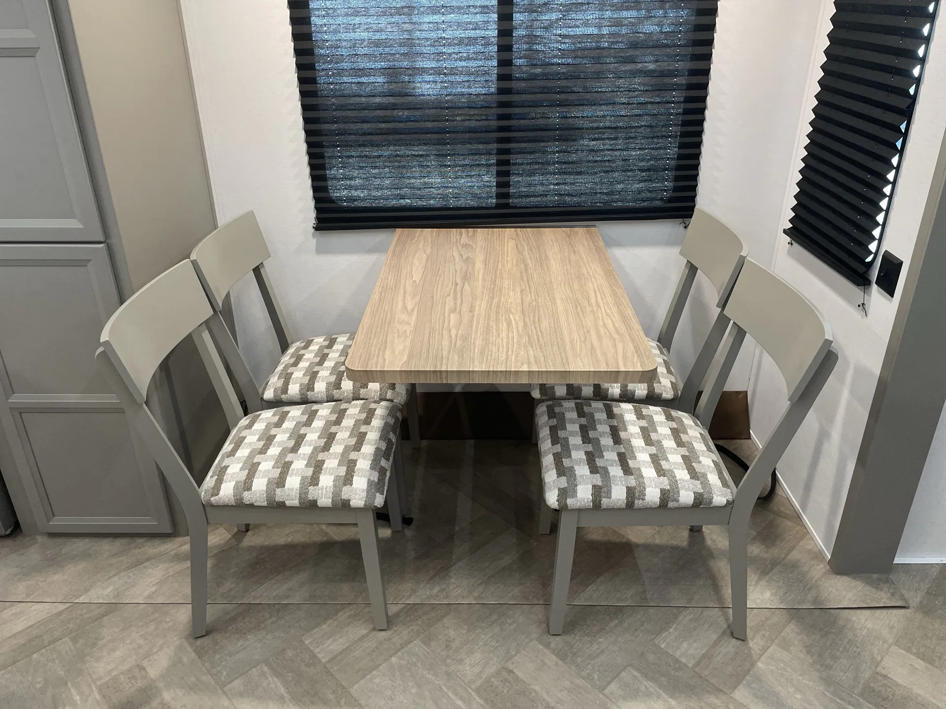 2025 Keystone Sprinter 3520RDS — living area main