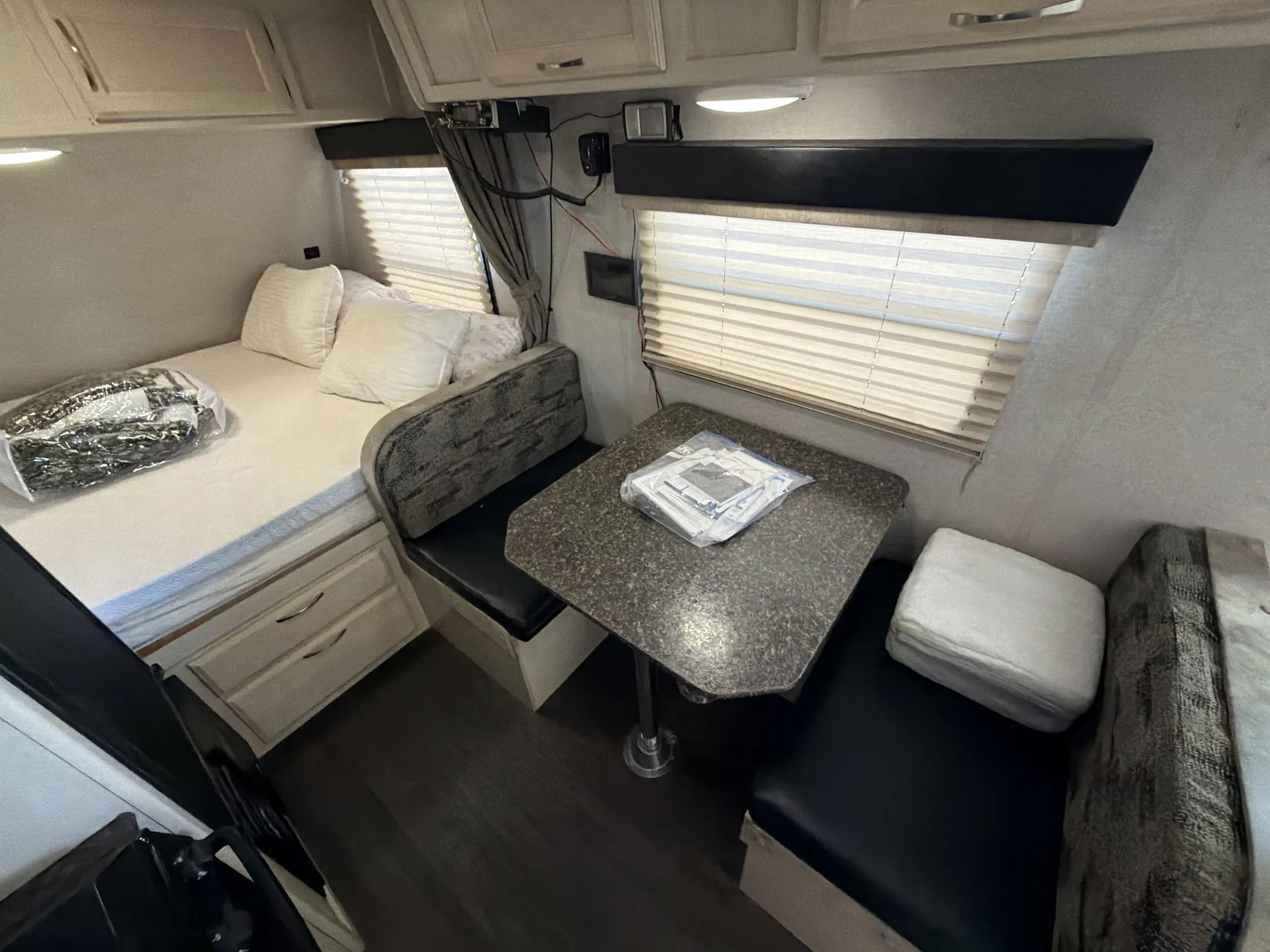2018 Winnebago Micro Minnie 1706FB — living area main