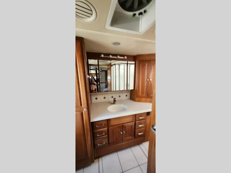 2012 Itasca Meridian 42E - Photo 2