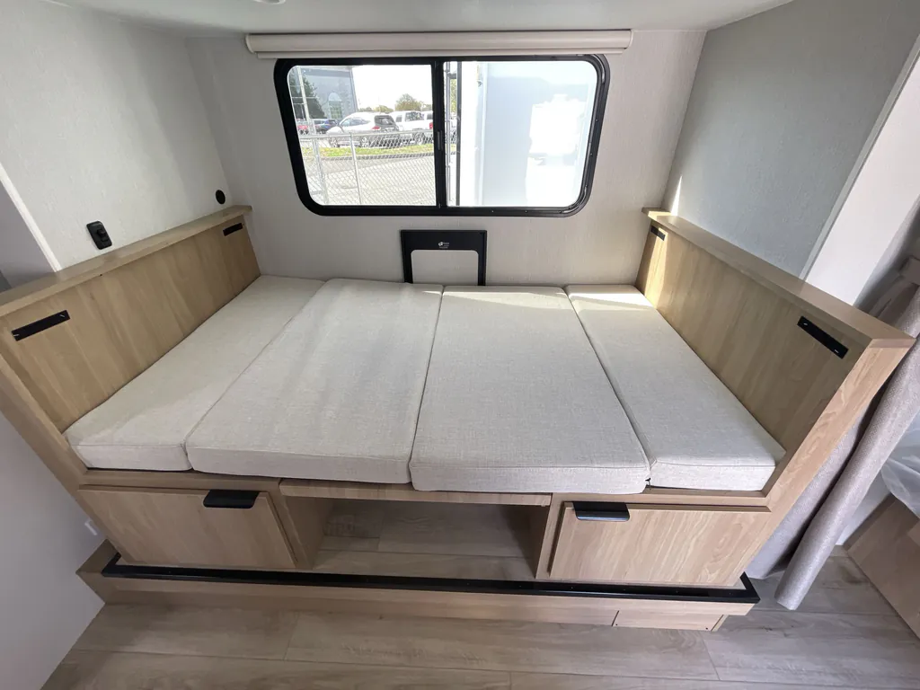 2027 Winnebago Micro Minnie 2108DS, Photos photo 17