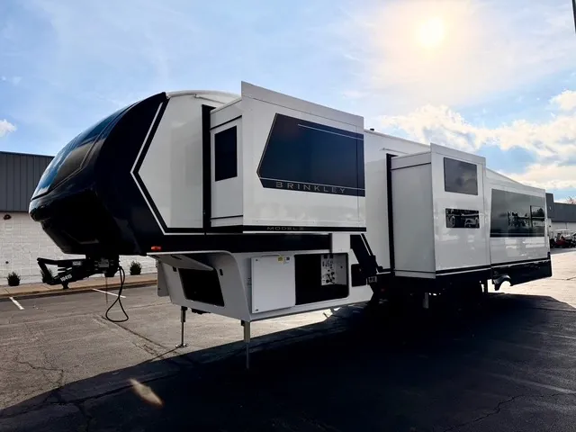 2026 Brinkley Model Z 3610, Exterior photo 5