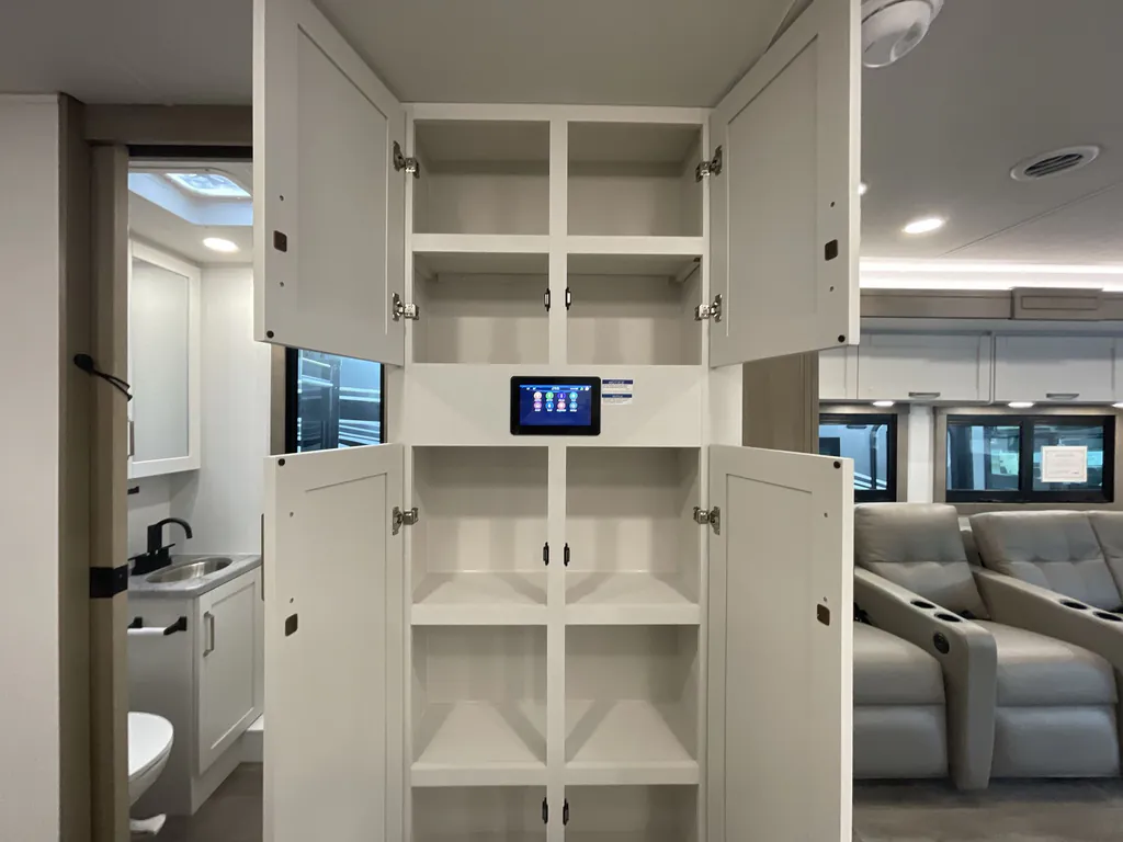 2027 Entegra Coach Vision XL 36C, Photos photo 38