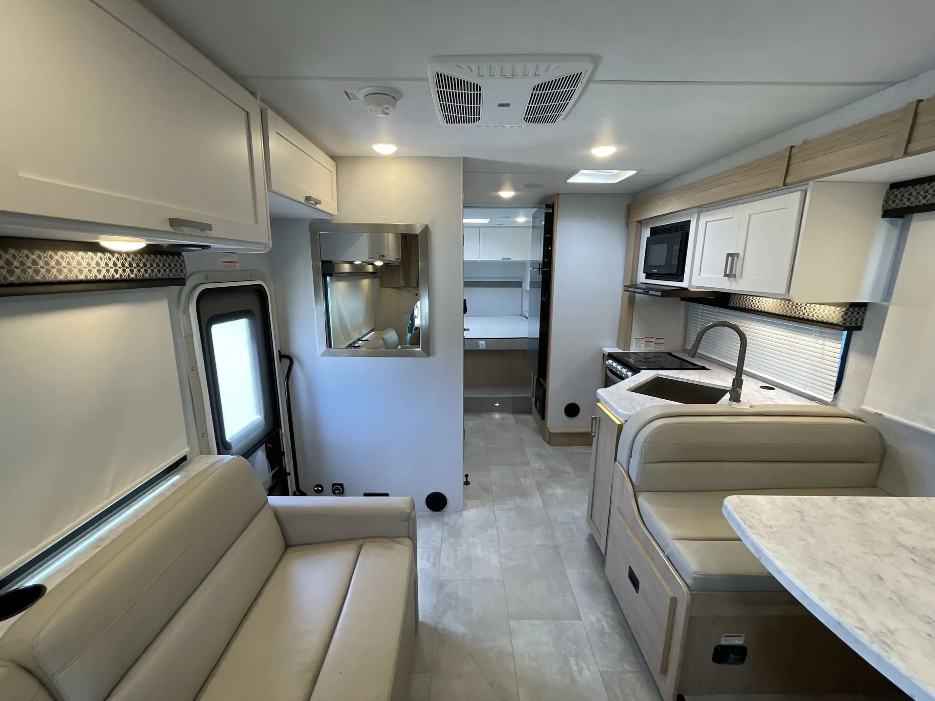 2026 Thor Motor Coach Freedom Elite 28HE - Photo 3