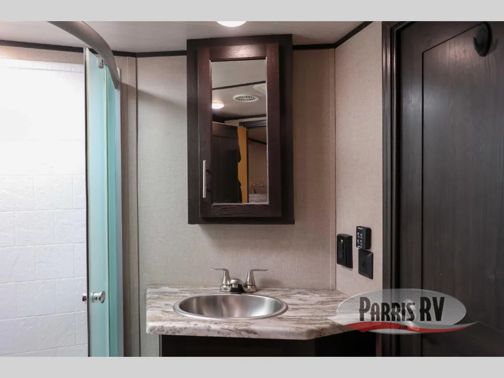 2019 Forest River XLR Nitro 33VL5, Photos photo 25