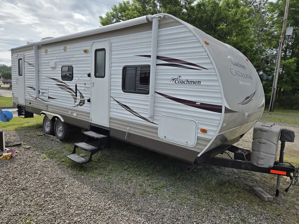 2013 Coachmen Catalina Deluxe 29DDS - Photo 2