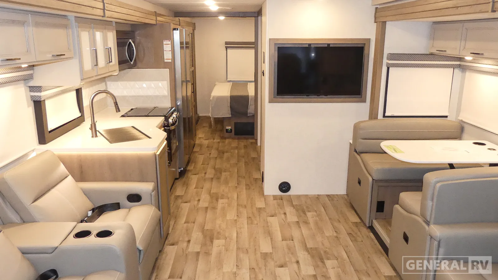 2026 Thor Motor Coach Hurricane 35R - Photo 3