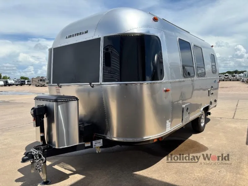 2025 Airstream Bambi 20FB - Photo 3