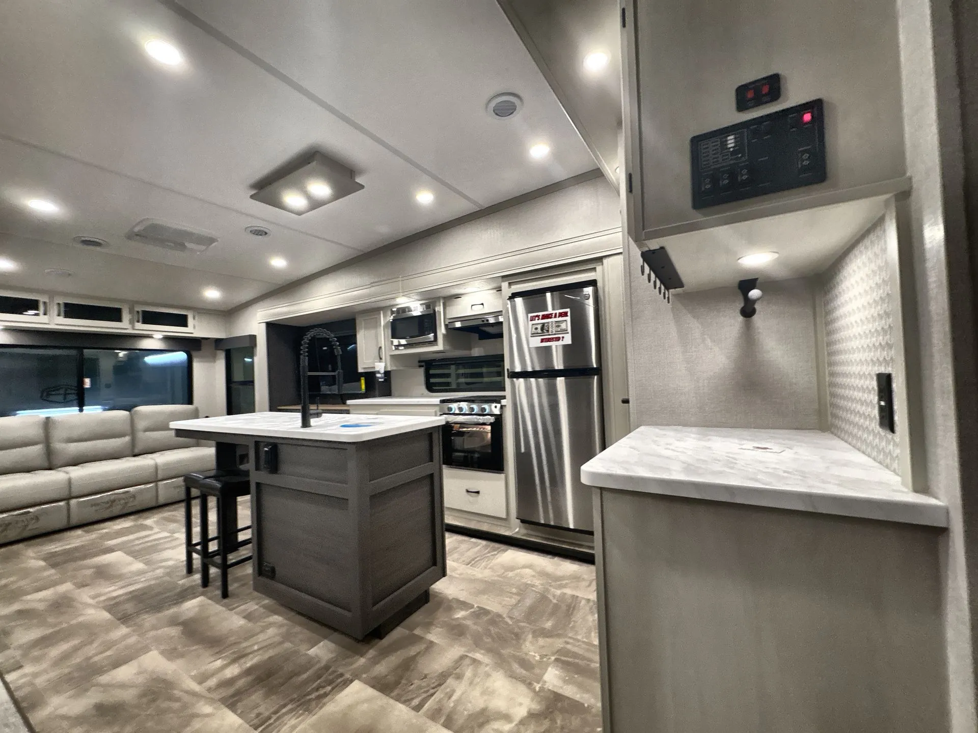 2026 Coachmen Chaparral Lite 30RLS - Photo 3