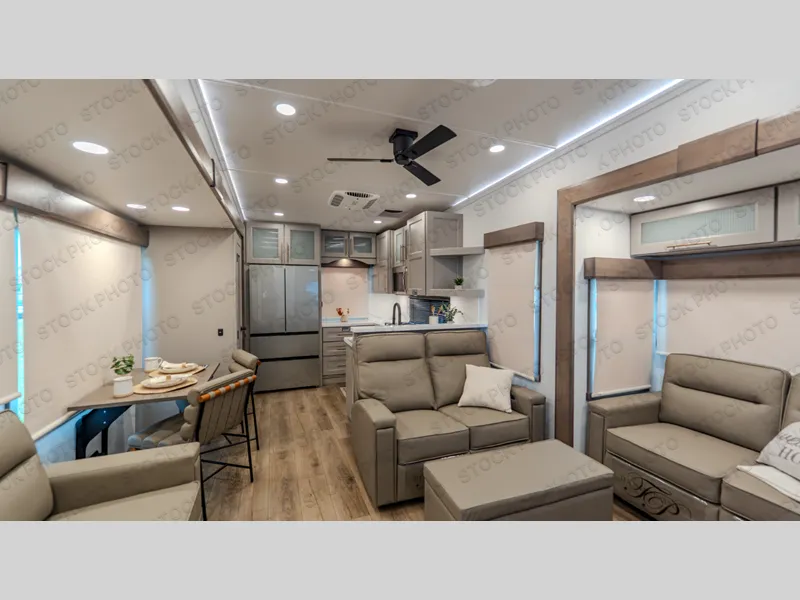 2027 Alliance RV Paradigm 382RK - Photo 4