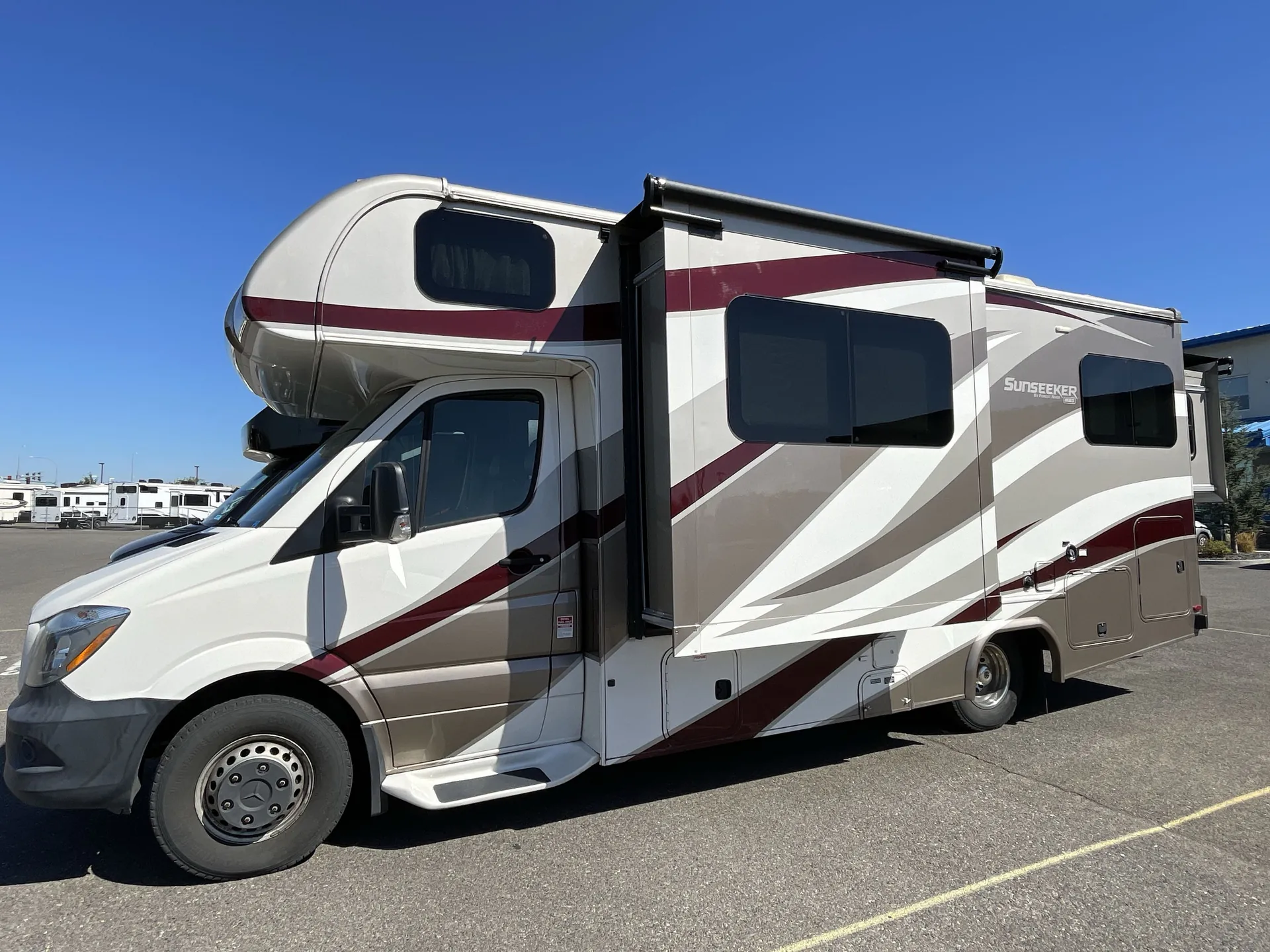 2019 Forest River Sunseeker MBS 2400R — off campside