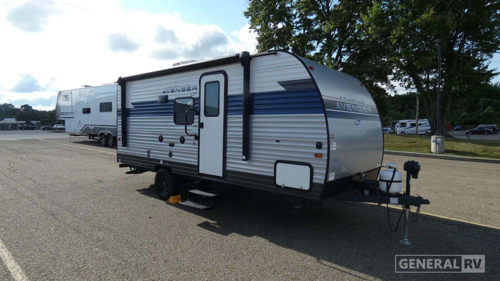 2022 Prime Time Avenger LT 17BHS - Photo 2
