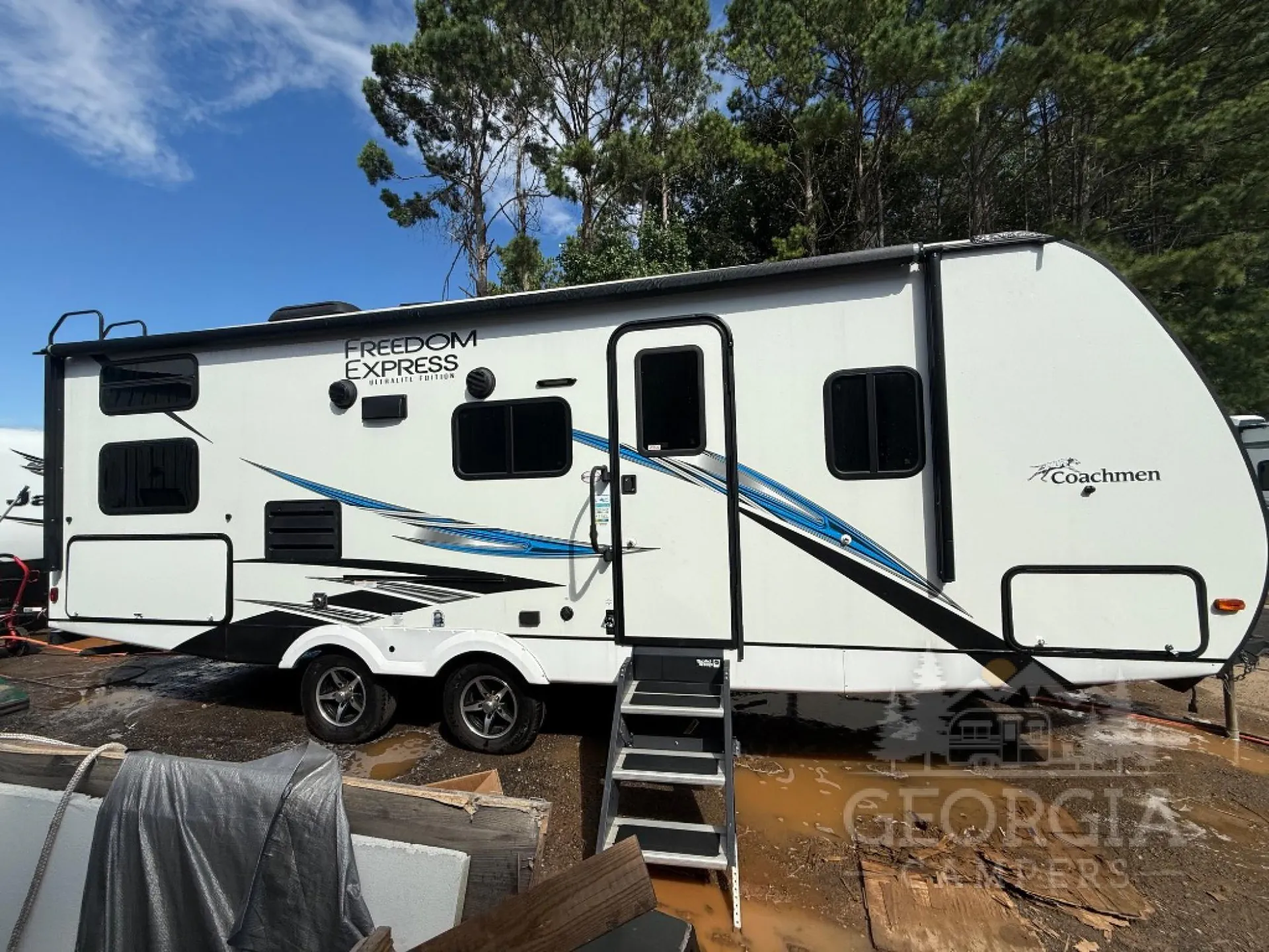 2021 Coachmen Freedom Express Ultra Lite 257BHS - Photo 2