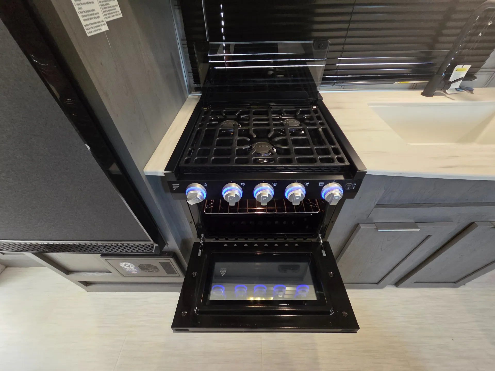 2023 Forest River Wildwood X-Lite 261BHXL — Photo 5