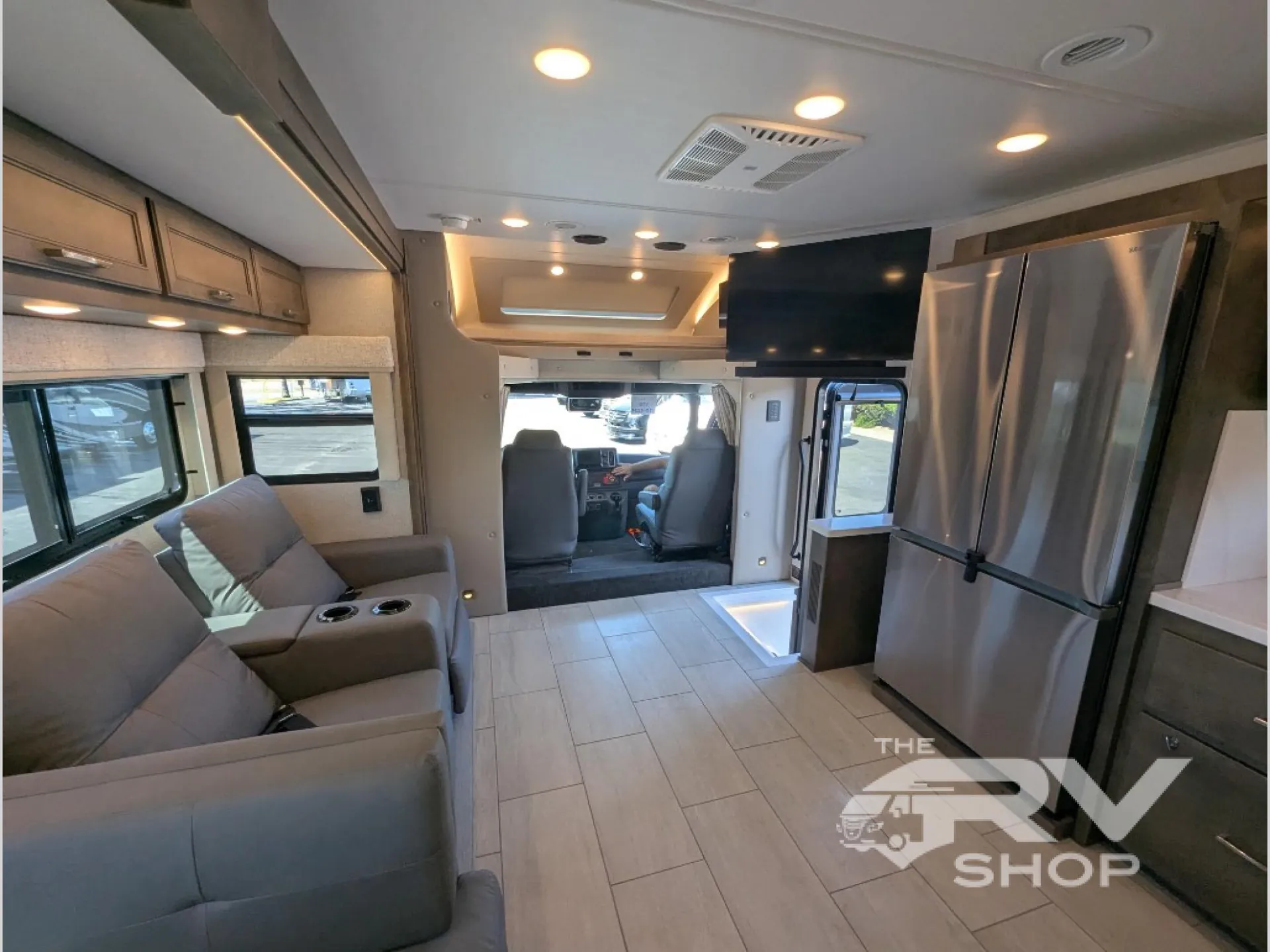 2027 Renegade RV Verona 40VTB - Photo 4