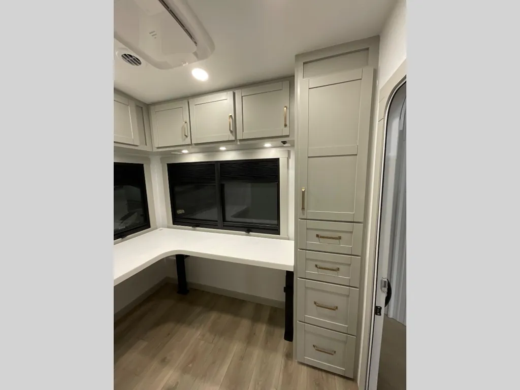 2026 Brinkley Model Z 3515, Photos photo 23