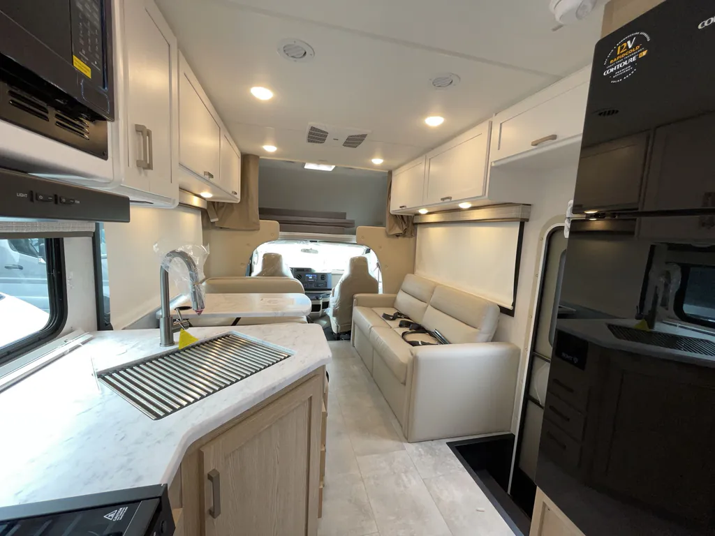 2026 Thor Motor Coach Freedom Elite 28HZ, Photos photo 3