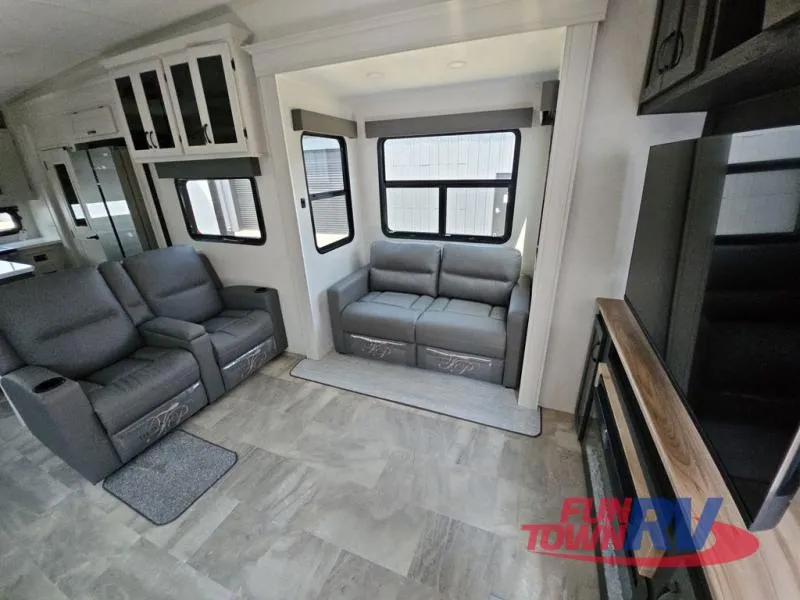 2026 Coachmen Brookstone 374RK - Photo 4