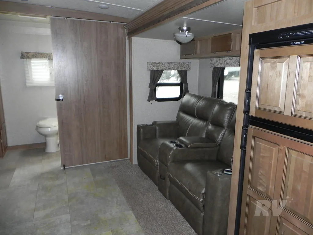2019 Forest River Flagstaff Micro Lite 25FBLS, Photos photo 14