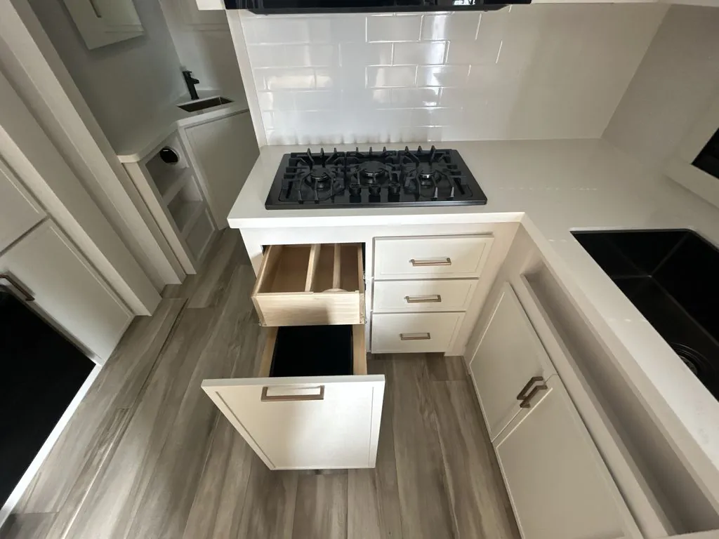 2027 Brinkley Model I 290, Photos photo 25