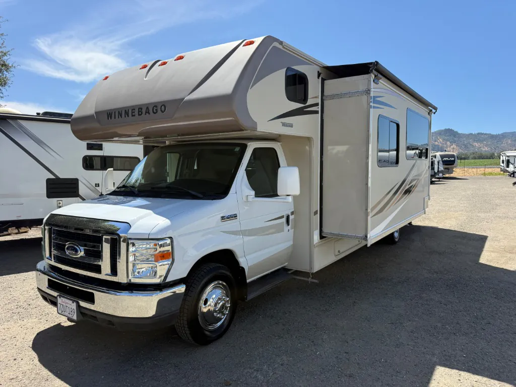 2017 Winnebago Spirit 31K - Photo 3