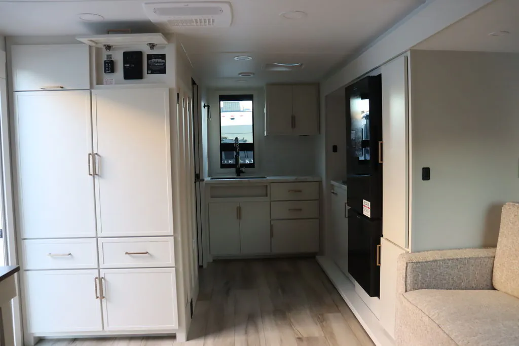 2026 Brinkley Model Ix 23X, Photos photo 12