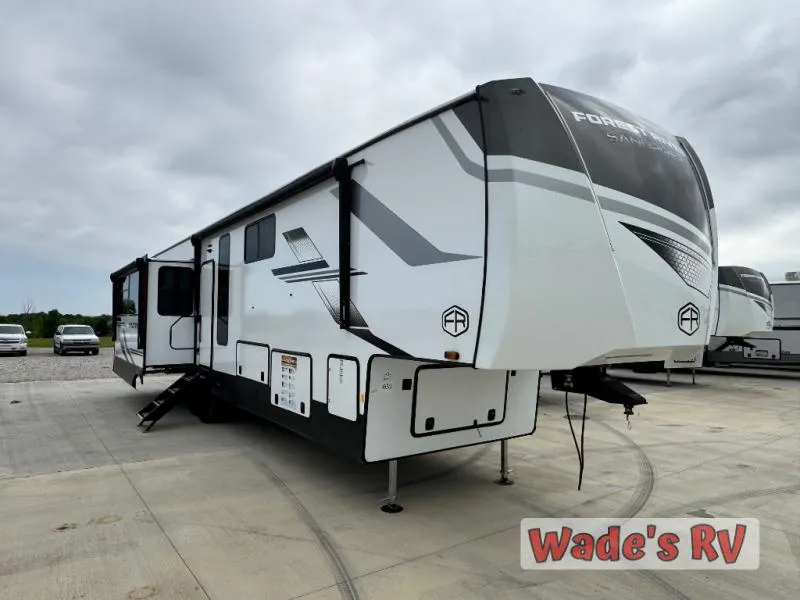 2025 Forest River Sandpiper 3900HBLR - Photo 2