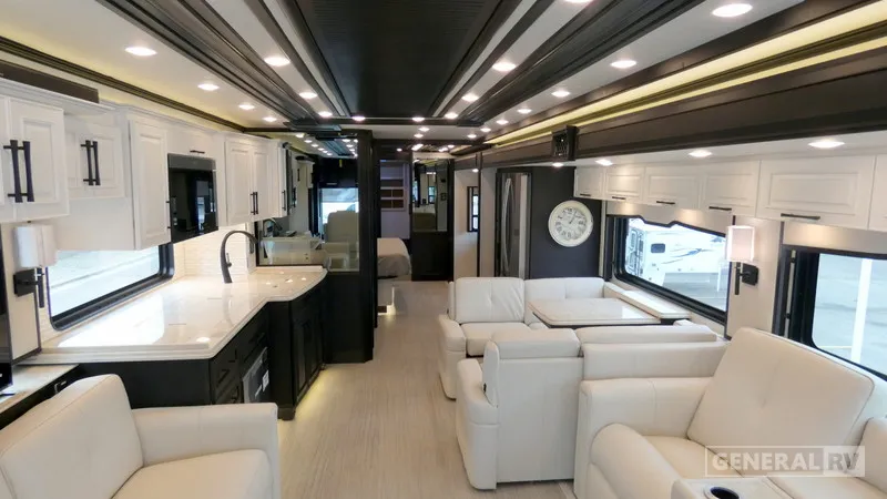2026 Newmar London Aire 4551 - Photo 3
