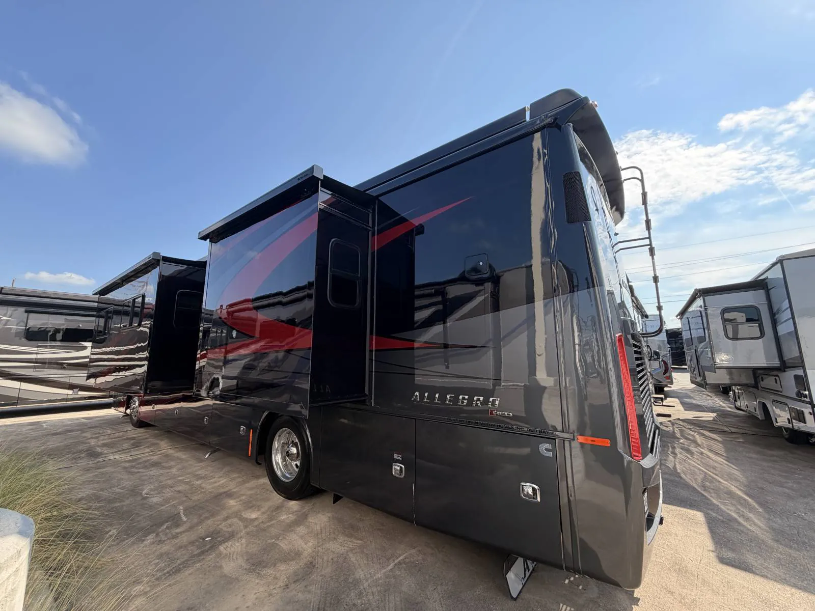 2022 Tiffin Allegro Red 38 KA - Photo 3