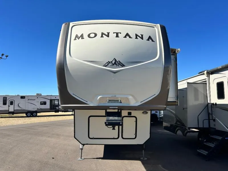 2016 Keystone Montana 3721 RL - Photo 2