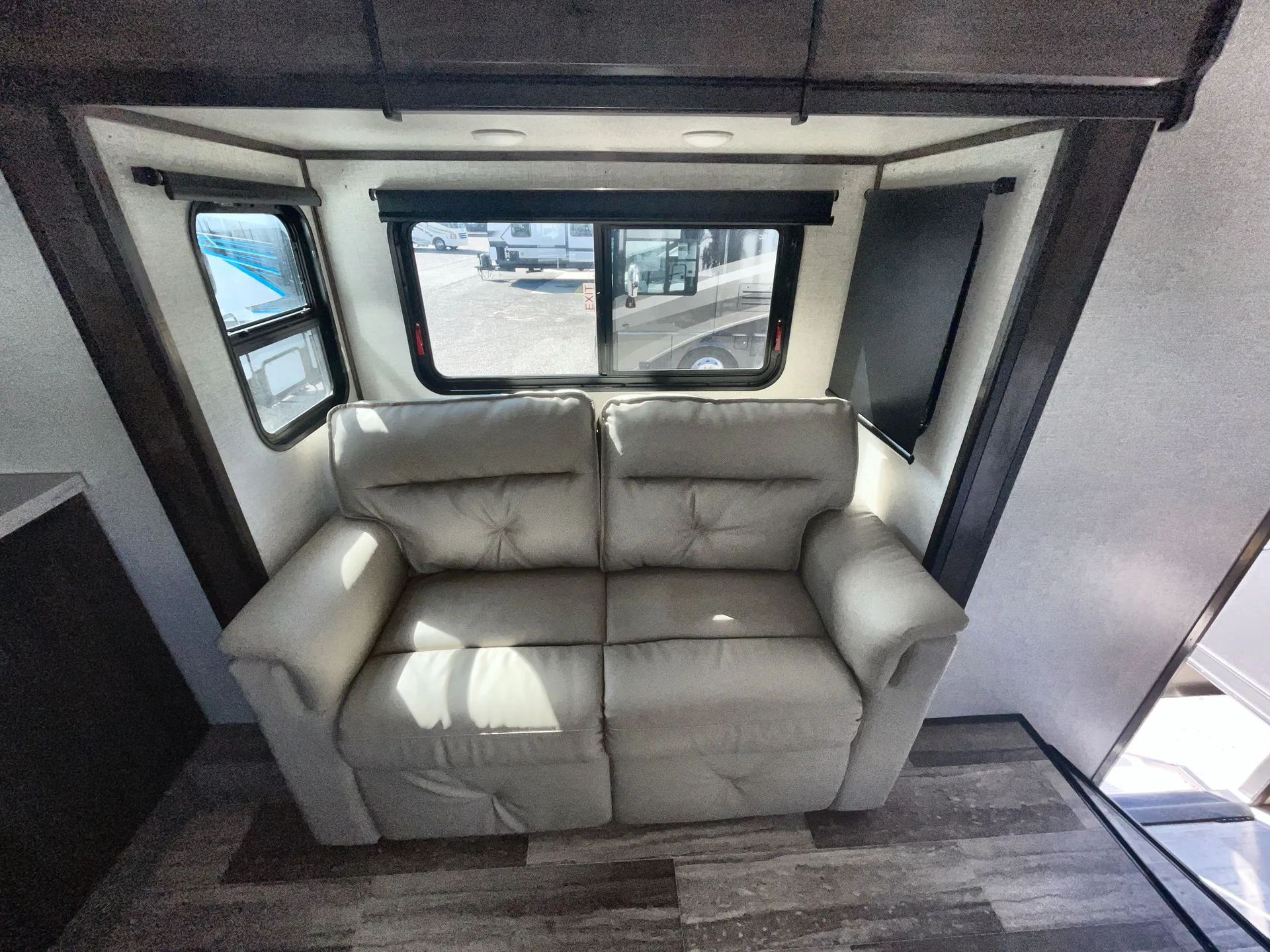 2022 Dutchmen Yukon 421FL — living area main