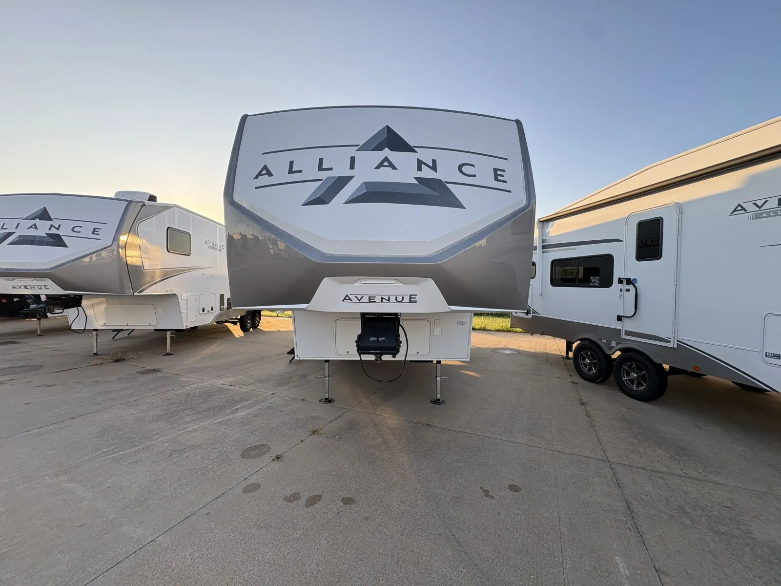 2026 Alliance RV Avenue All-Access 30BH - Photo 4