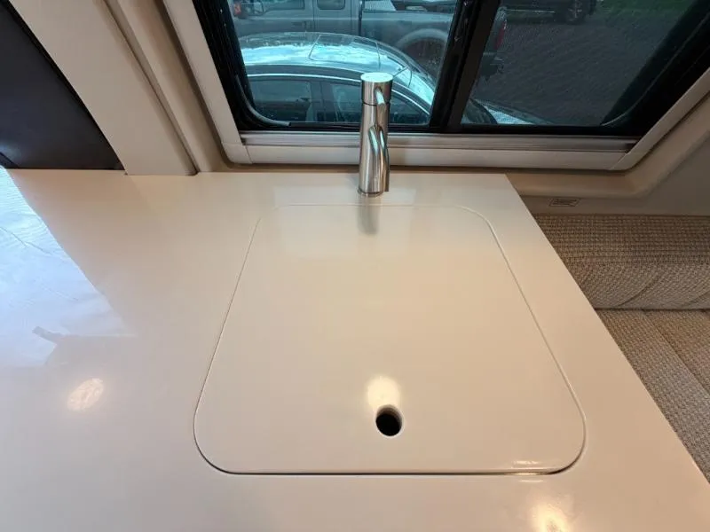 2020 Winnebago Boldt 70BL - Photo 4