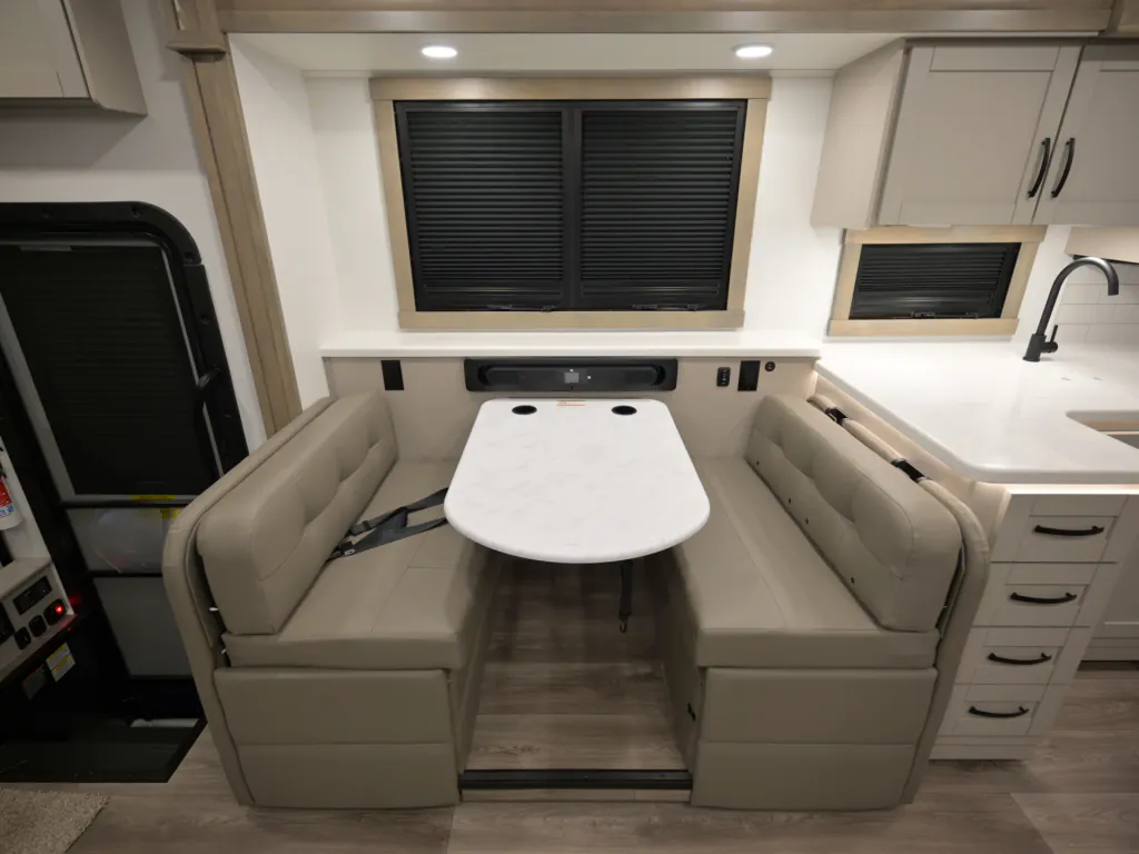 2027 Entegra Coach Vision XL 36C, Photos photo 8