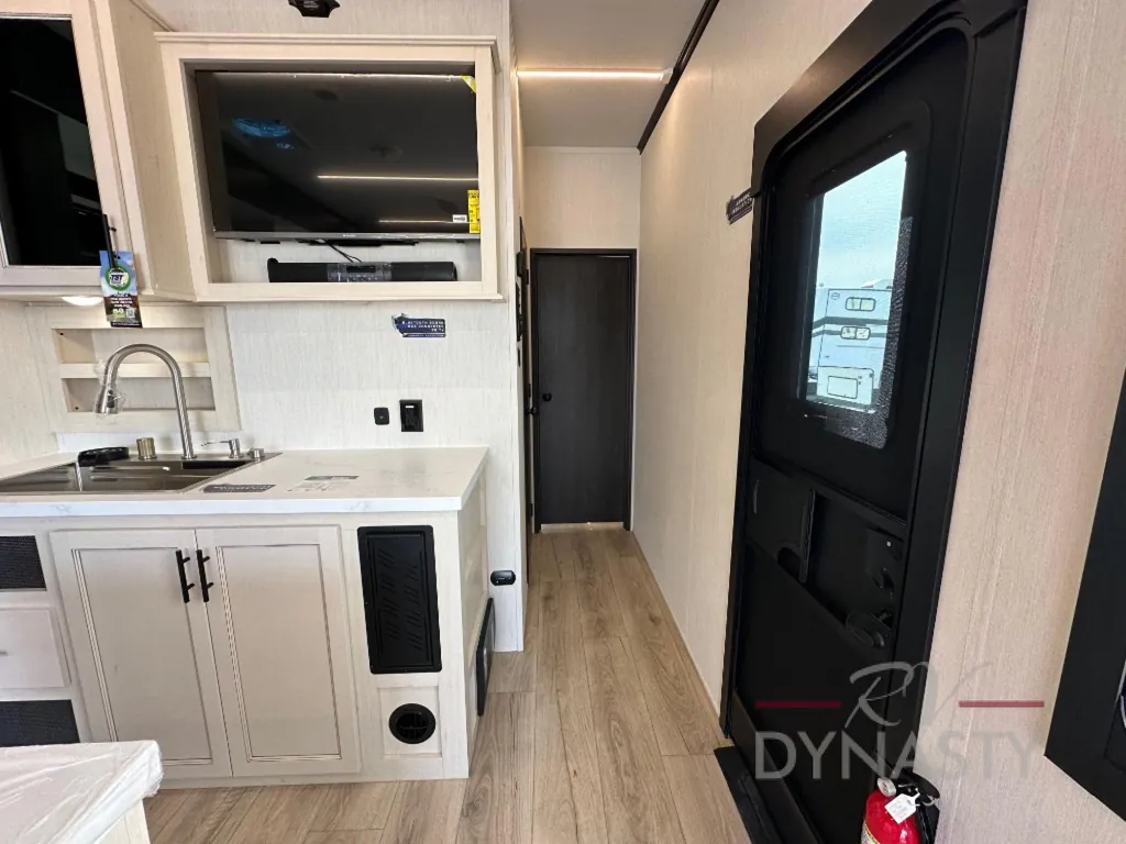 2026 Forest River Vengeance Rogue Armored 26L140, Photos photo 44